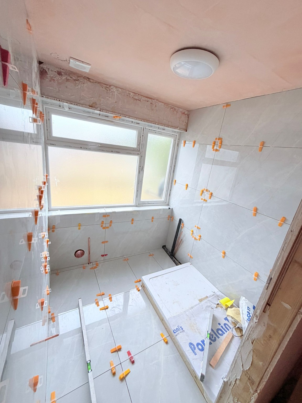Large-format wall tiling